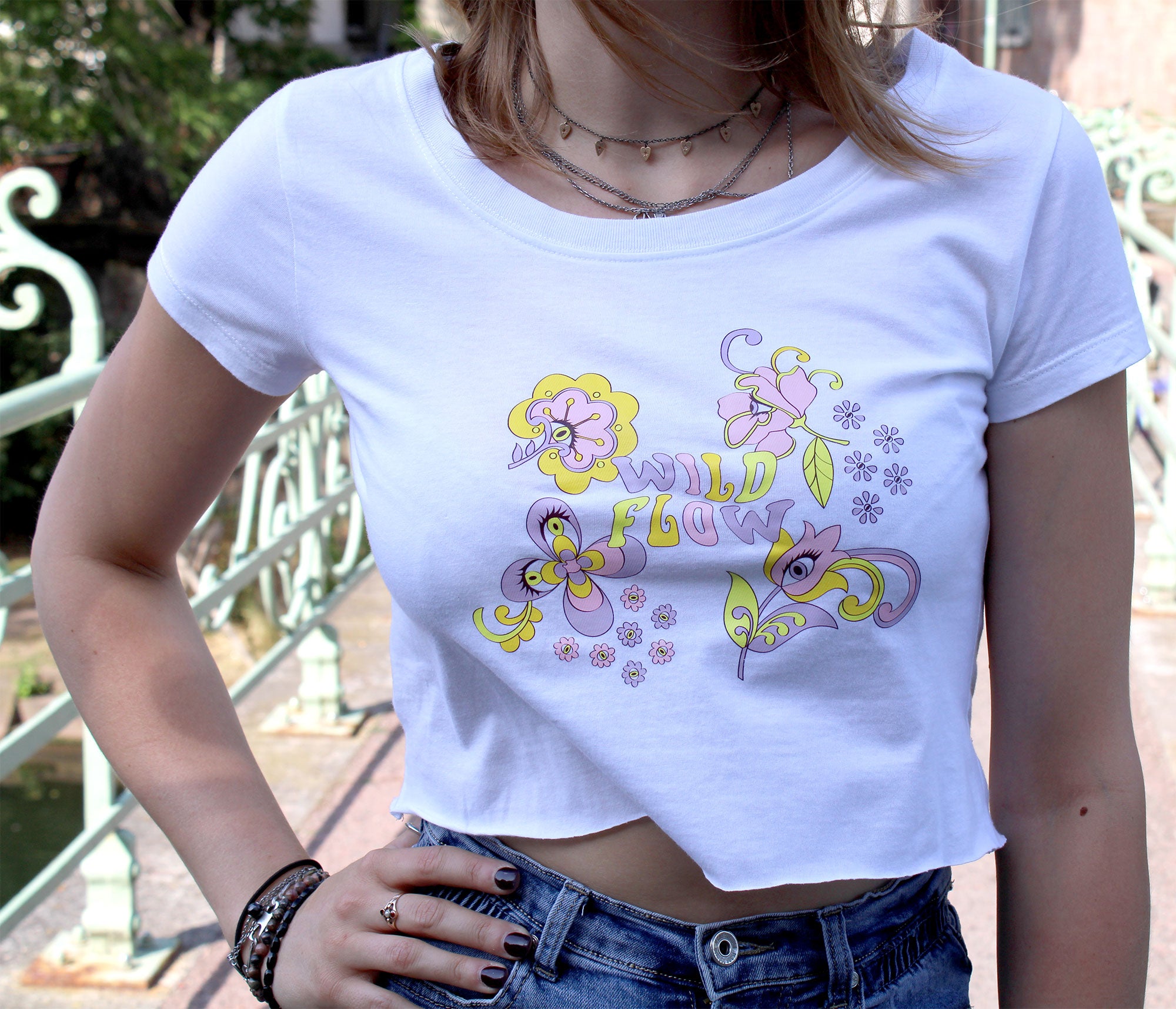 Crop top blanc Groovy Flowers